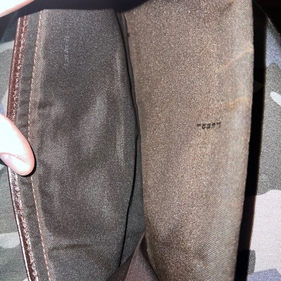 EUC AUTH Fendi Leather Wallet - Picture 11 of 17